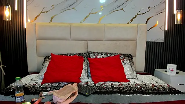 ViolettGracee online show from July 28, 10:53 pm