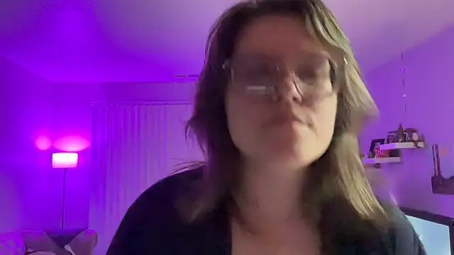 cozyqt94 online show from May 20, 2:08 am