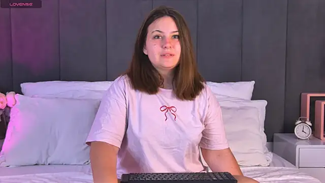 MireyaLin online show from July 29, 4:45 am