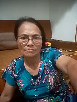 Vieekee online show from May 24, 2:16 pm