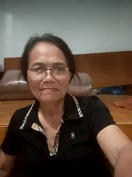 Vieekee online show from May 26, 2:27 pm