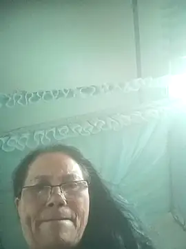 Vieekee online show from May 20, 6:21 am