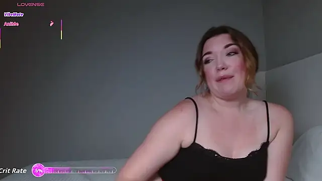 libbylaguna online show from July 29, 3:28 am