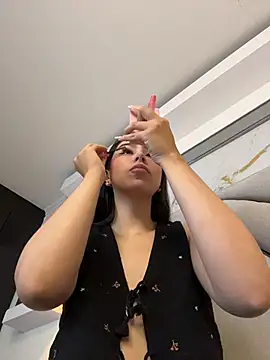 Helena Whaite online show from July 20, 1:13 pm