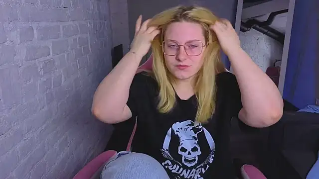 StellaVanilla online show from May 29, 1:31 pm