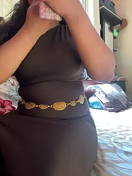 SlutrySiren online show from June 25, 9:24 am