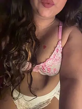 SlutrySiren online show from August 3, 8:51 am