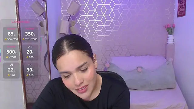 Victoria Pivet online show from June 17, 1:34 pm