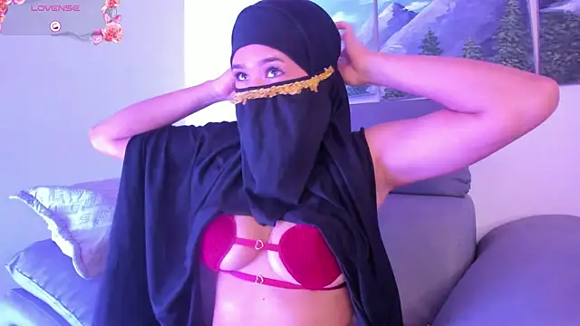 Leila Haddad online show from May 25, 7:57 pm