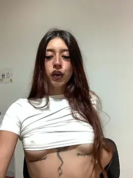 SarahFox- online show from May 21, 8:40 pm