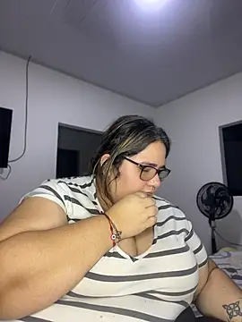 marianacooper1234 online show from July 12, 5:08 am
