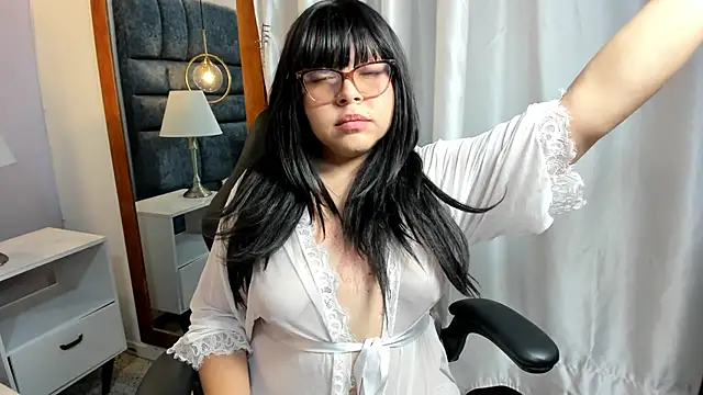 katewinsley online show from June 1, 1:51 am