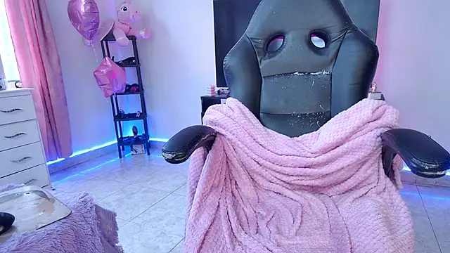 Barbie20  online show from May 16, 1:32 pm