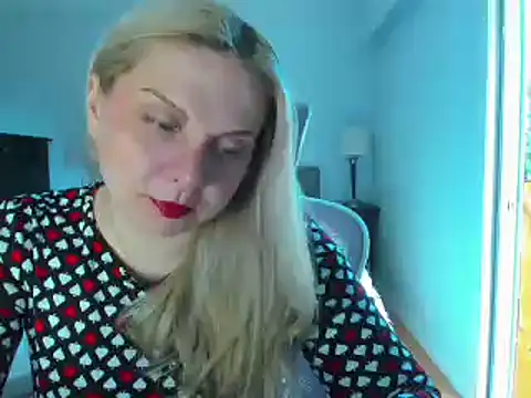 Laviora online show from May 18, 2:21 am
