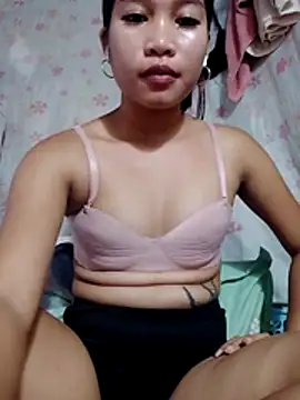hottie zaira online show from July 28, 6:20 pm