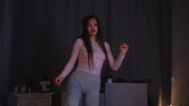 ShirleeToso online show from May 23, 3:32 pm