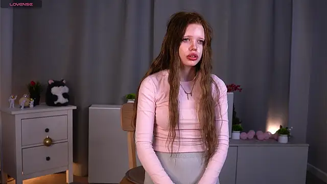 ShirleeToso online show from May 30, 1:09 pm