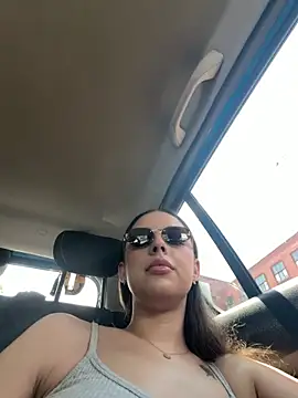 ScarletColesX online show from June 8, 9:54 am