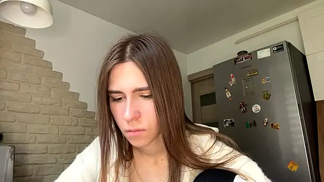 ZaraGuyette online show from July 23, 7:05 am
