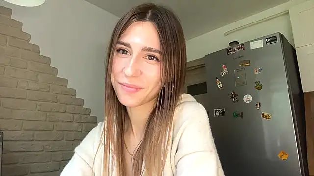ZaraGuyette online show from July 7, 7:23 am