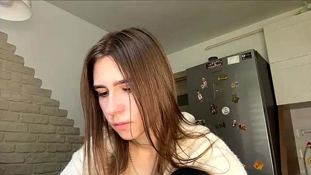 ZaraGuyette online show from July 28, 5:16 am