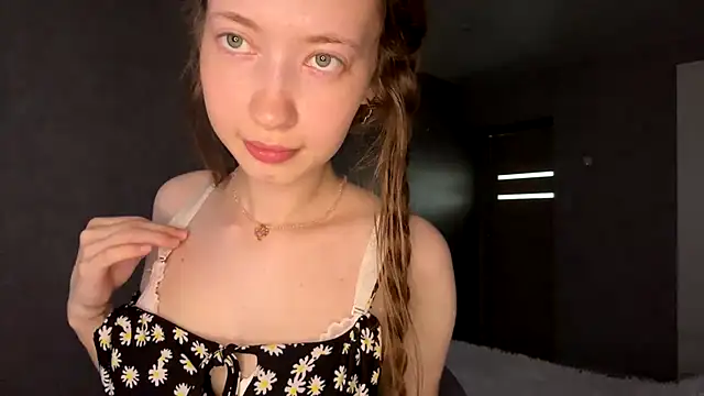 Emily Mur  online show from July 27, 5:04 am