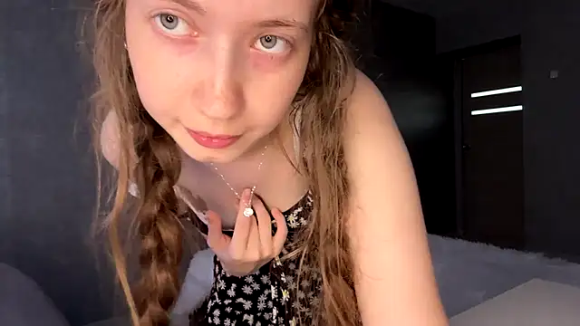 Emily Mur  online show from July 20, 10:39 am