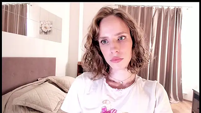 imogensy online show from July 22, 2:29 pm