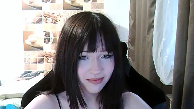 NoirEva online show from June 18, 4:23 pm
