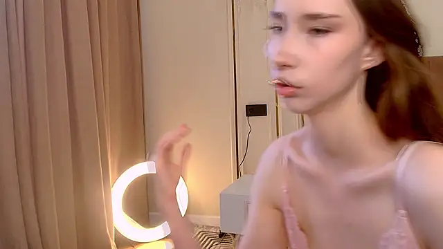 lalisabrown online show from May 20, 3:14 am