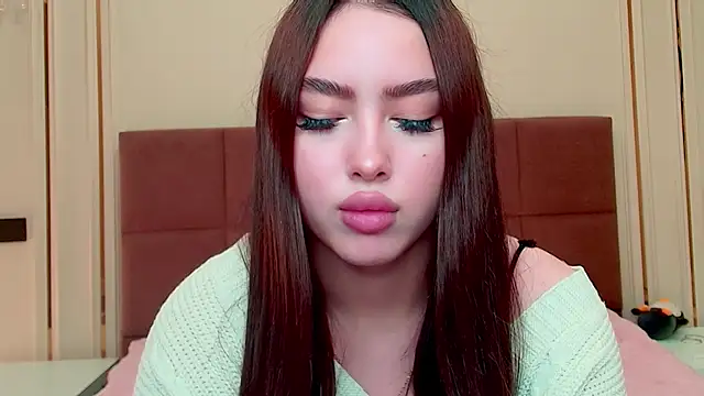 maddie perezz online show from May 17, 6:07 pm