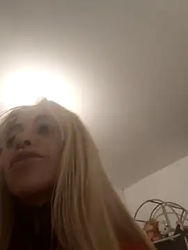 sofigirlgold online show from May 15, 7:44 am