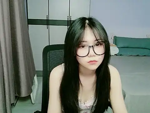xiaoxiaoyu030 online show from May 16, 10:36 am