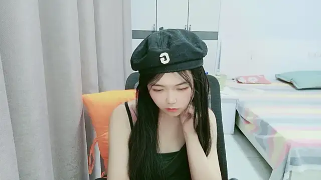 xiaoxiaoyu030 online show from July 19, 11:45 am