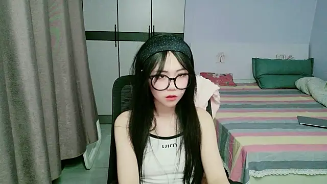 xiaoxiaoyu030 online show from May 23, 3:32 pm