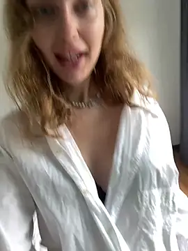 onlyjolyn online show from May 16, 6:27 am