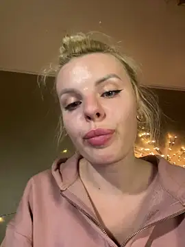 MissAnabel  online show from May 27, 6:27 pm