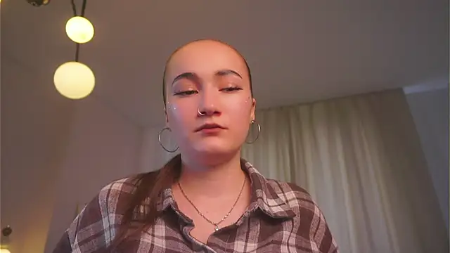 ChanellMinacci online show from May 27, 7:38 am