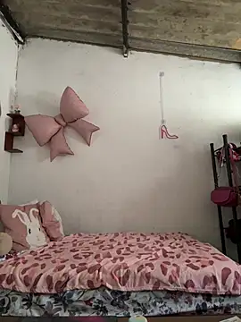 mileidy0106 online show from July 28, 2:24 pm