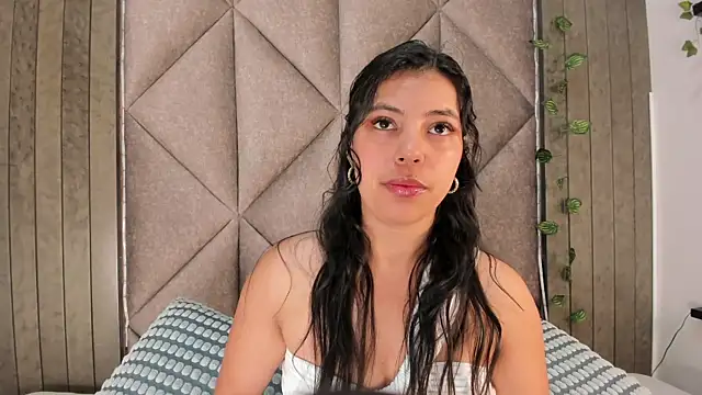 NinaSpicy   online show from May 27, 11:40 am