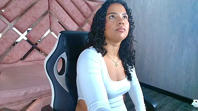 TamaraaHoney online show from May 15, 3:15 pm