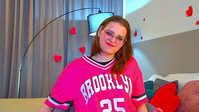 AlexaAvery online show from May 26, 6:24 am