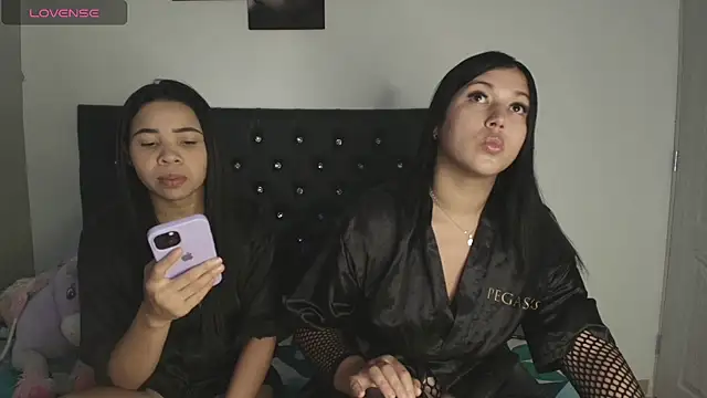 Cheerryloverss online show from July 14, 10:25 pm