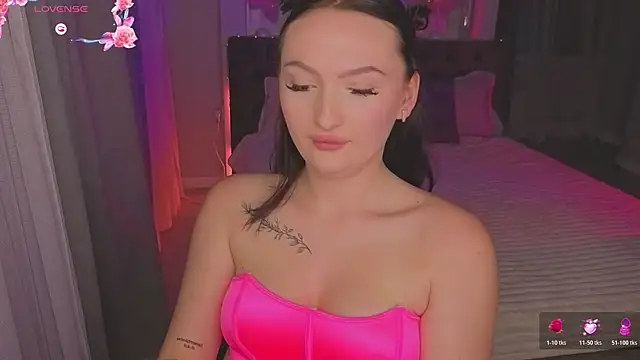 MizLouLou online show from May 29, 2:20 am