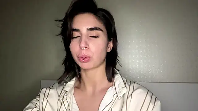 JessiaRuezga online show from May 21, 2:59 pm