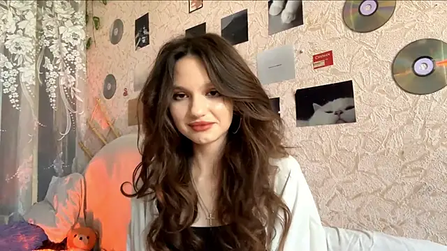 CarleenColley online show from May 19, 7:59 am