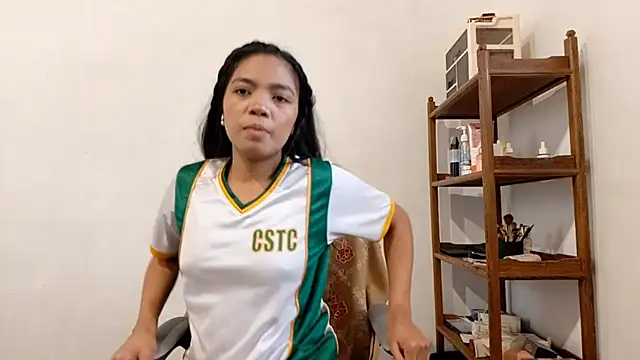 SolangeAldred online show from May 22, 8:56 am