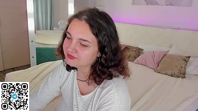 Mary F0x online show from July 25, 8:32 am
