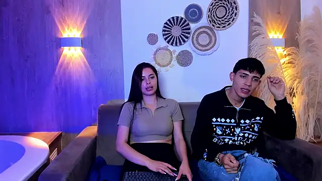Ambar a Camilo online show from July 28, 12:59 pm