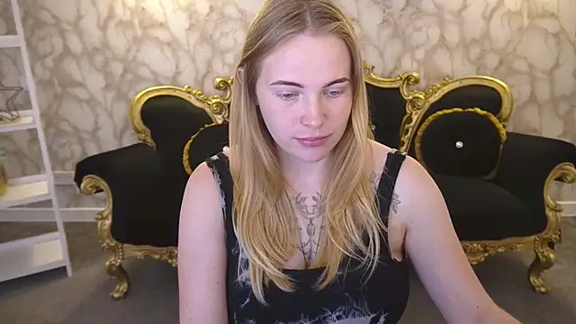 NikkyReyyy online show from July 23, 6:21 am